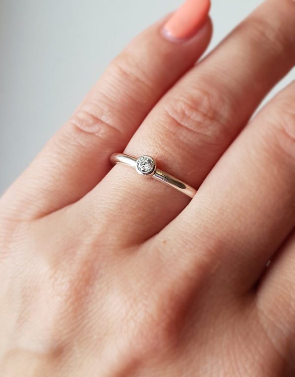3mm diamond white gold proposal ring