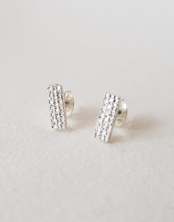 simple bar earrings for woman