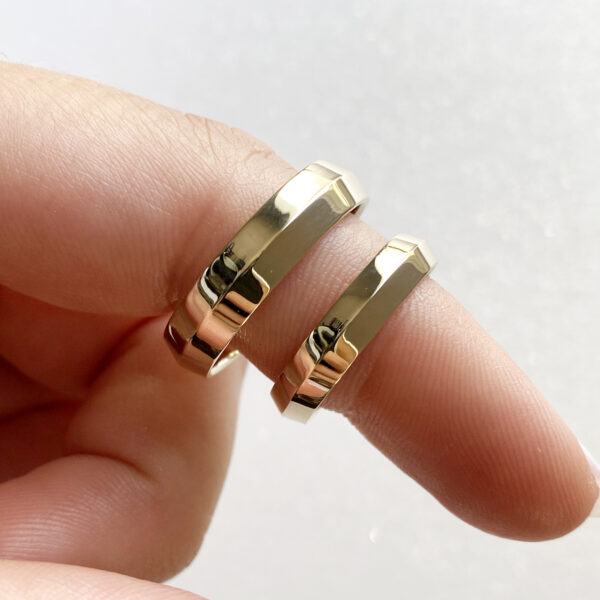 geltono aukso vestuviniai ziedai