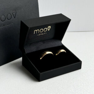 Modern 14K gold wedding rings